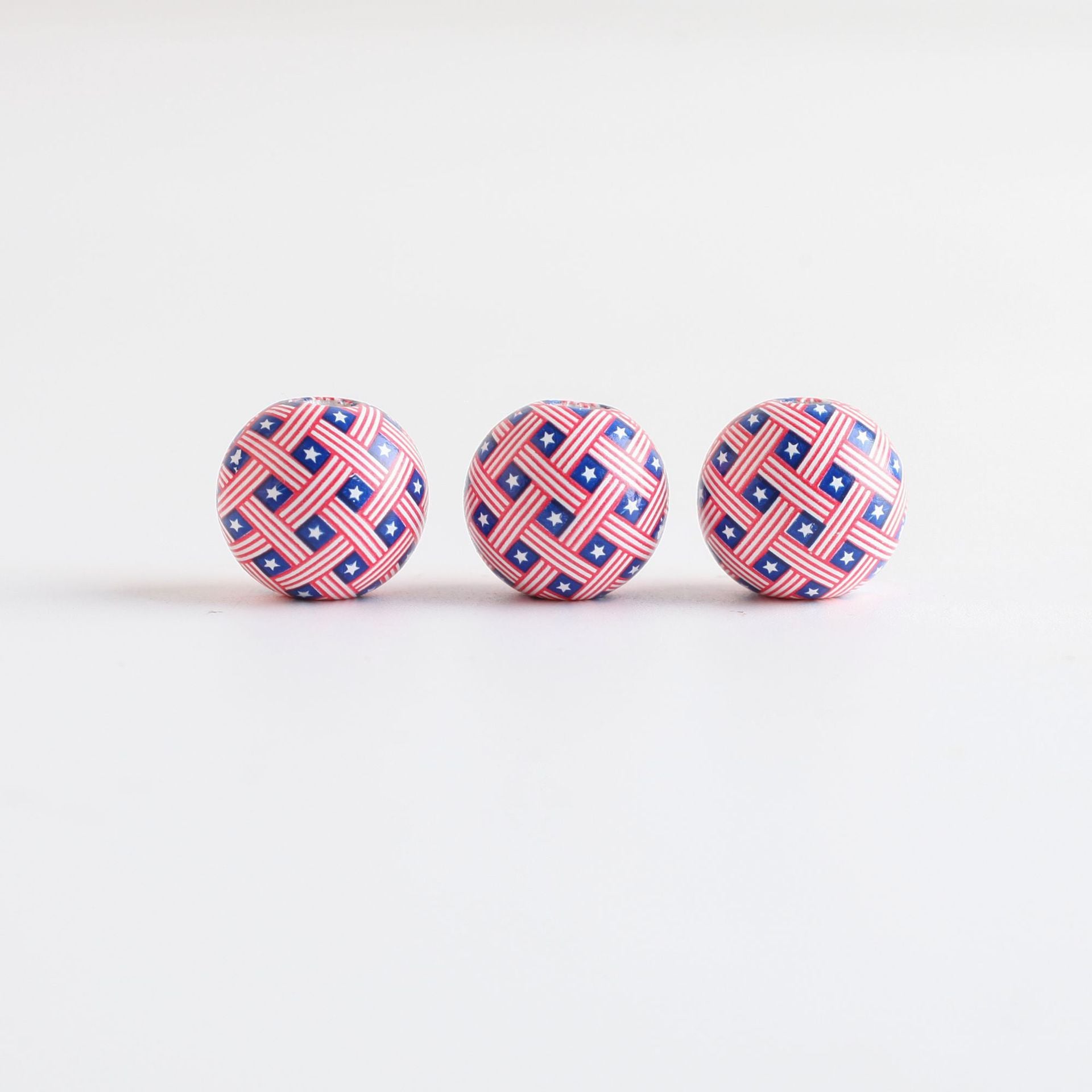 Wholesale of 10PCS/PACK Independence Day Wreath Printed Wooden Beads